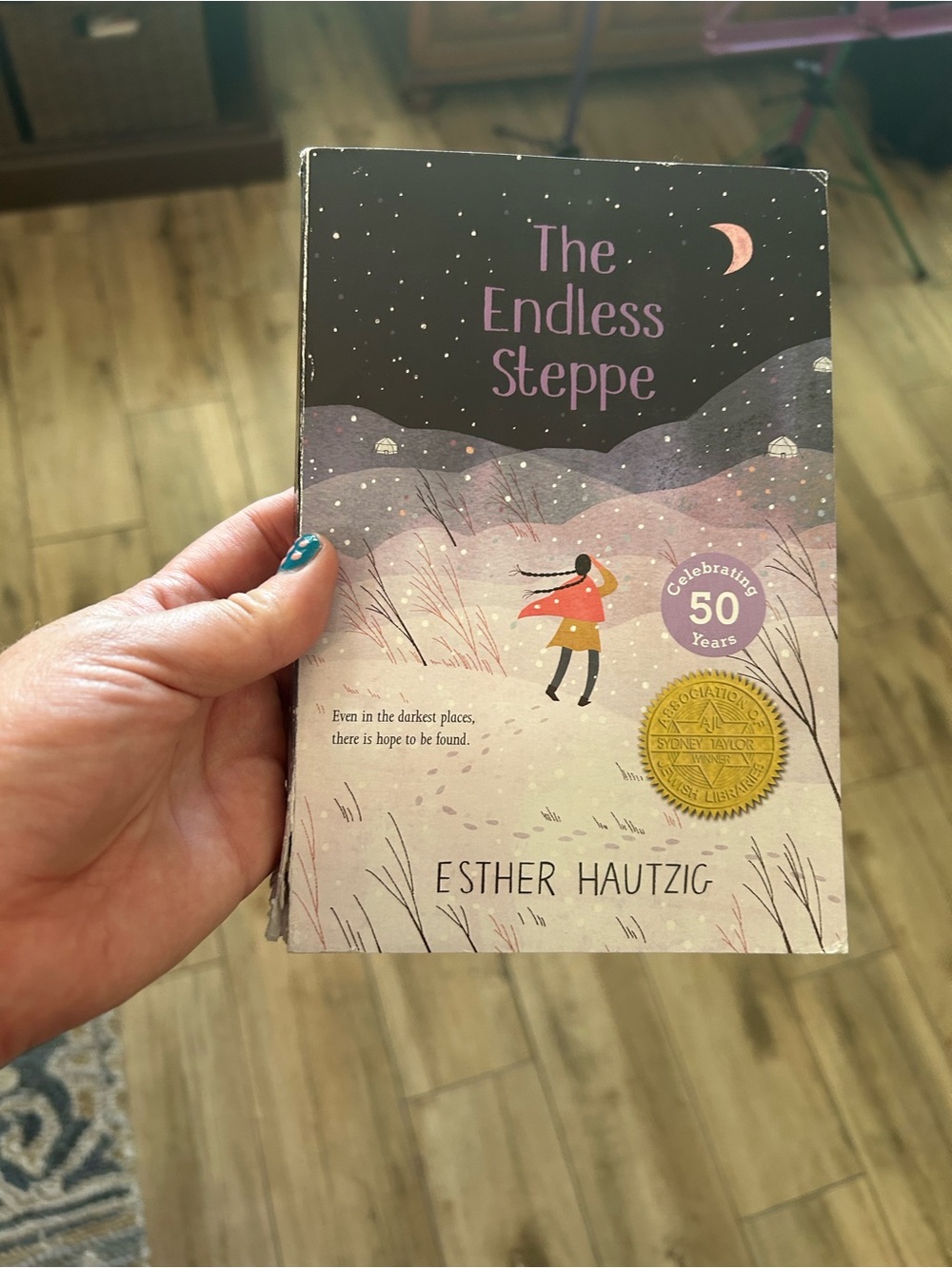 The Endless Steppe by Esther Hautzig - Illustrated Paperback in Pink & Purple